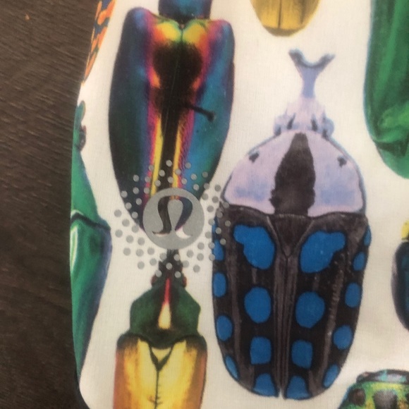 🦄🍋 Lululemon Seawheeze BUGS speed short Sz. 4 - Picture 9 of 10